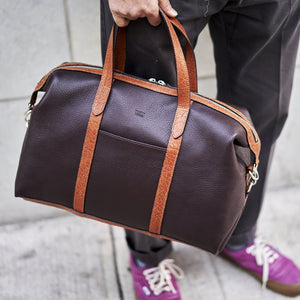 tusk 9920 pebblegrain leather everyday duffel bag chocolate model 01 - DARK CHOCOLATE