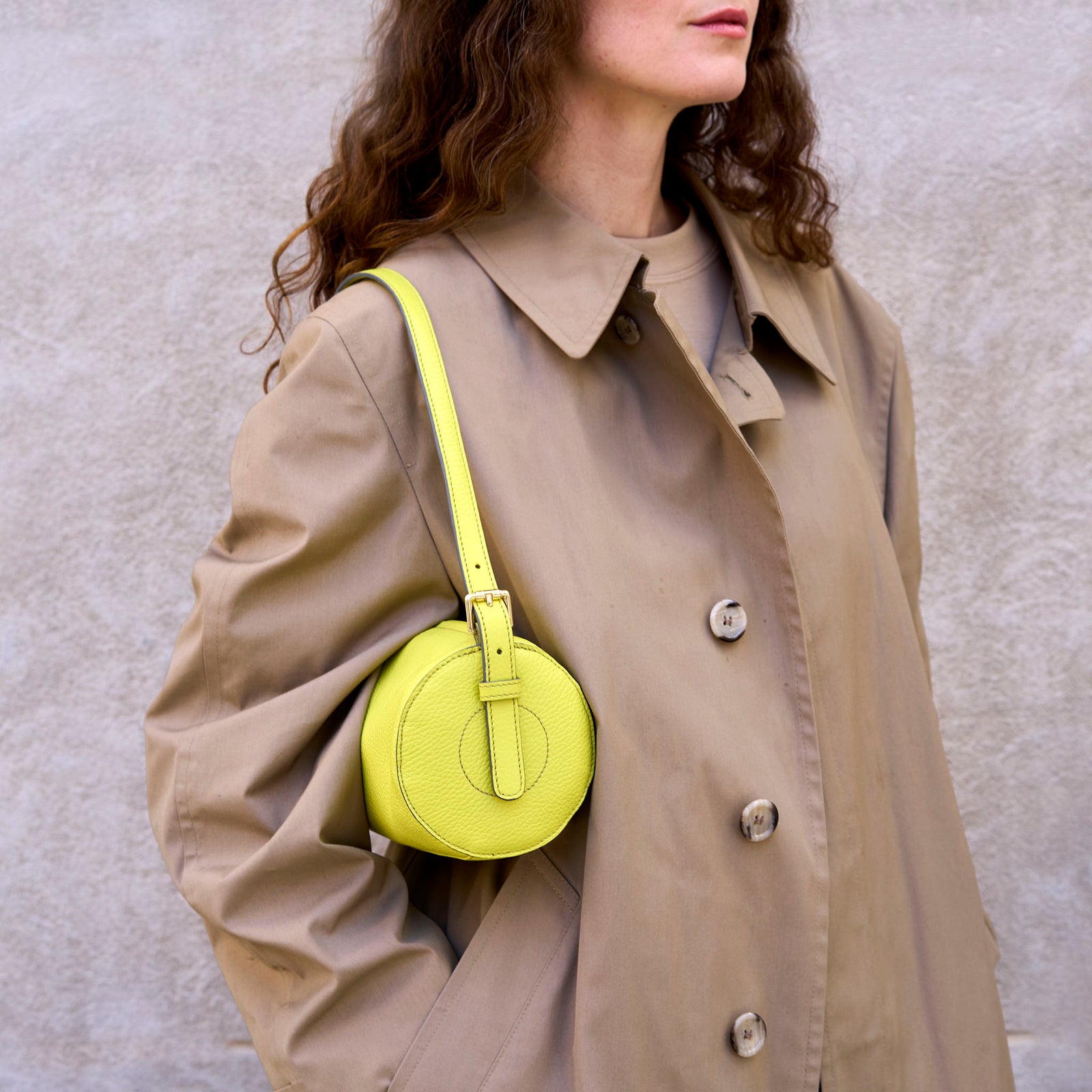 tusk 9944 italian pebblegrain leather barrel bag lime front - LIME