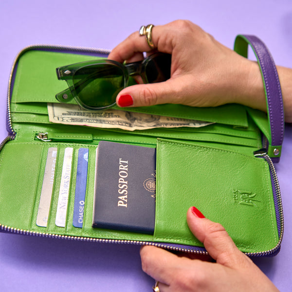 【美品】ハンティングワールド ビジネスバッグ　2way ロゴパッチ 緑系 スリム 美品】ハンティングワールド ビジネスバッグ 2way ロゴパッチ 緑系