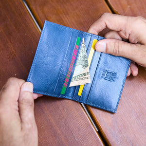 tusk 177 mens leather folded card case chocolate and blue model open - CHOCOLATE/BLUE