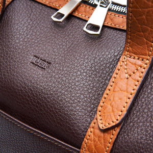 tusk 9920 pebblegrain leather everyday duffel bag chocolate detail 01 - DARK CHOCOLATE