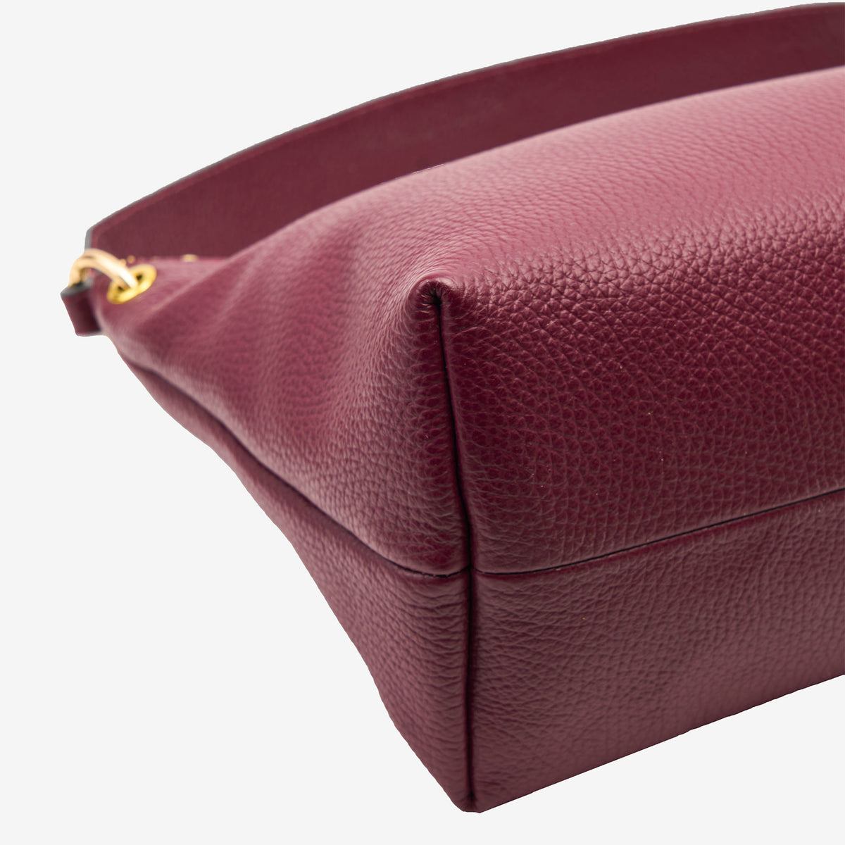 tusk 9937 Italian pebble grain leather hobo oxblood detail 01 - OXBLOOD