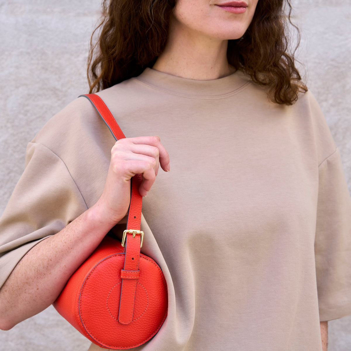 tusk 9944 italian pebblegrain leather barrel bag  orange model 01 - ORANGE