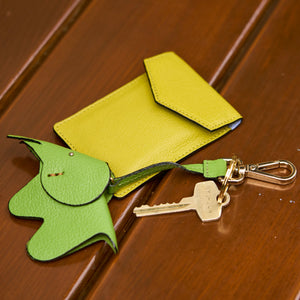 tusk-2002-mini-leather-card-case-lemon-still-02 - LEMON