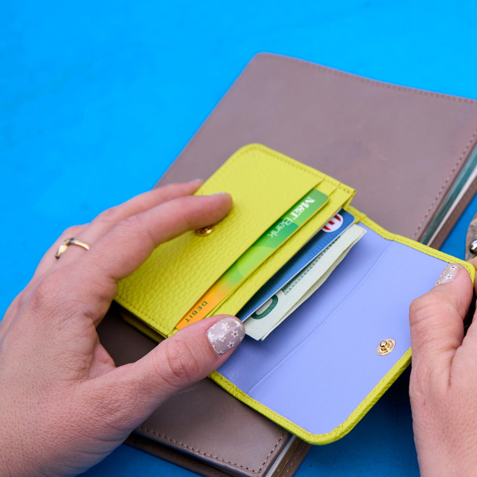 Ascot | Flapover Card Case-Tusk - LIME