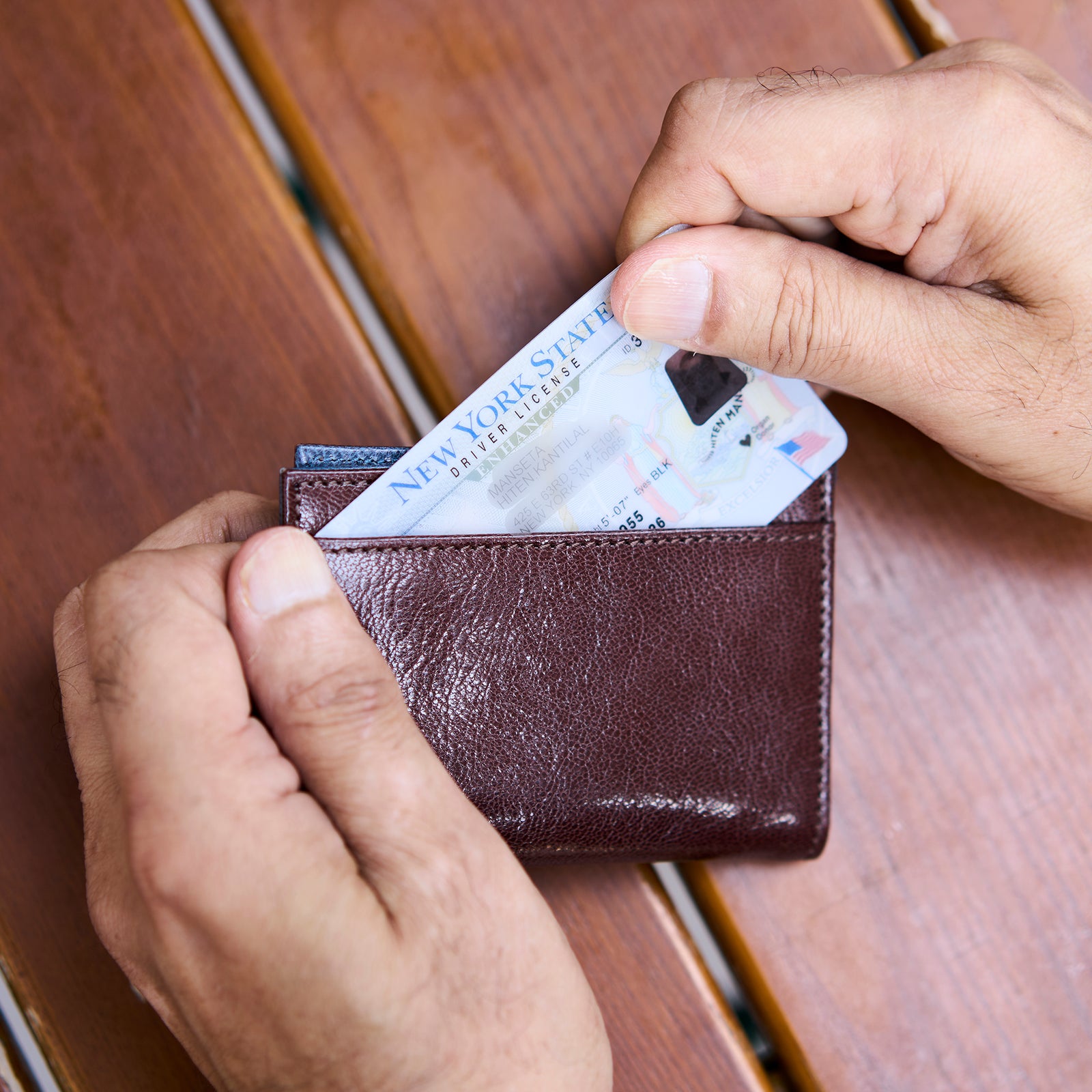 tusk 177 mens leather folded card case chocolate and blue front - CHOCOLATE/BLUE