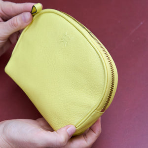 tusk 767 leather clam shape cosmetic case lemon model 02 - LEMON