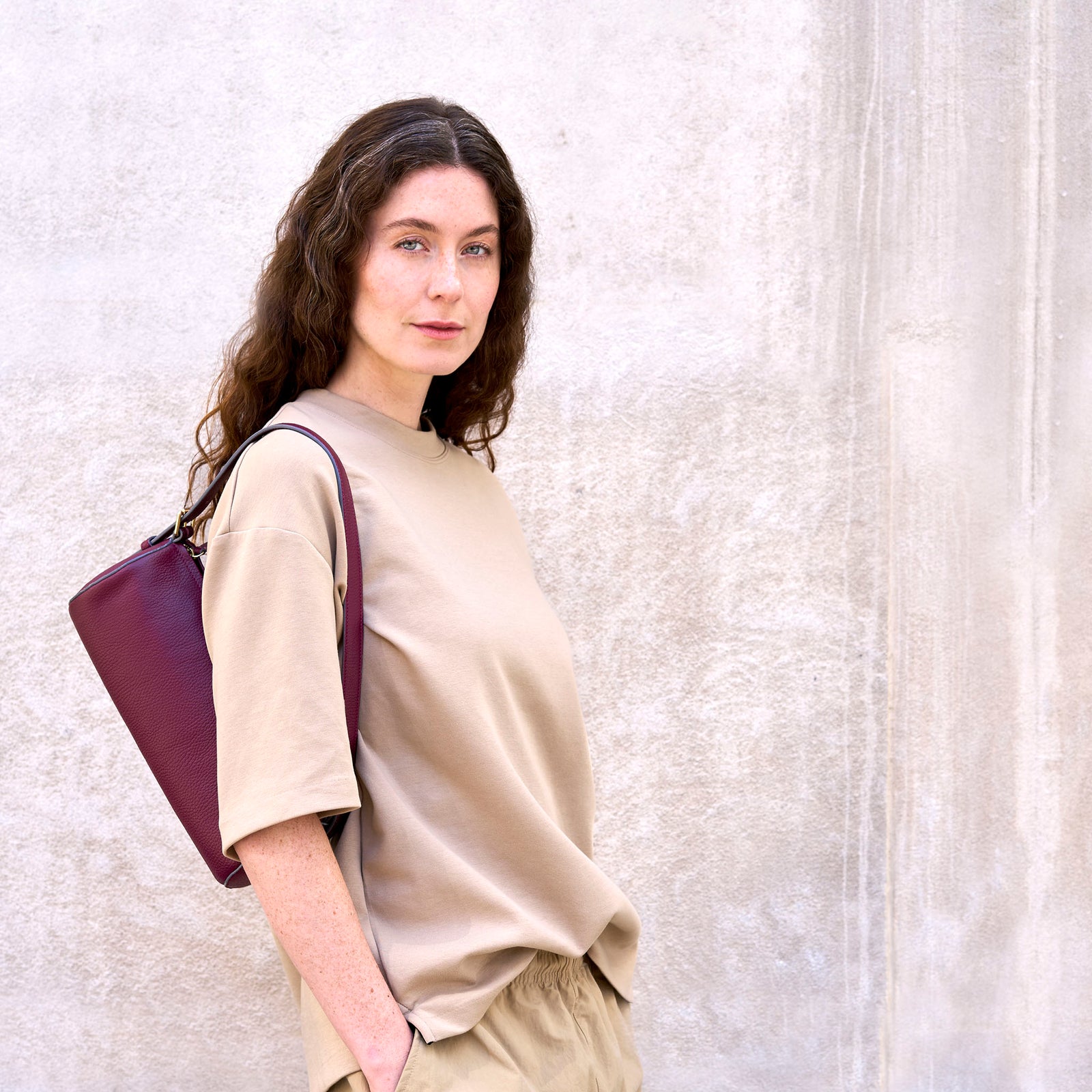 tusk 9944 italian pebblegrain leather barrel bag oxblood front - OXBLOOD