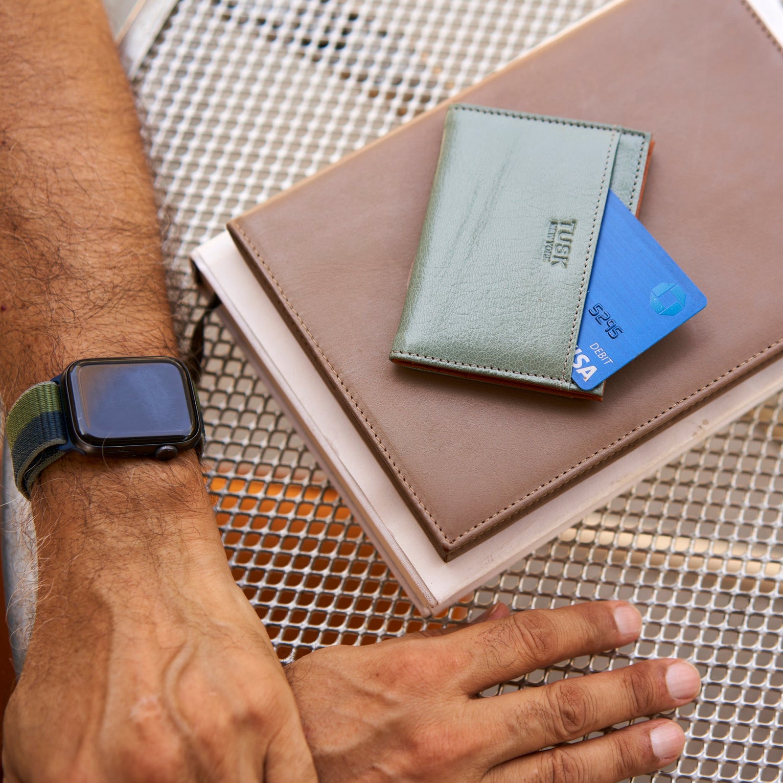 LUIGI FOLDED CREDIT CARD CASE-Tusk - SAGE/TAN